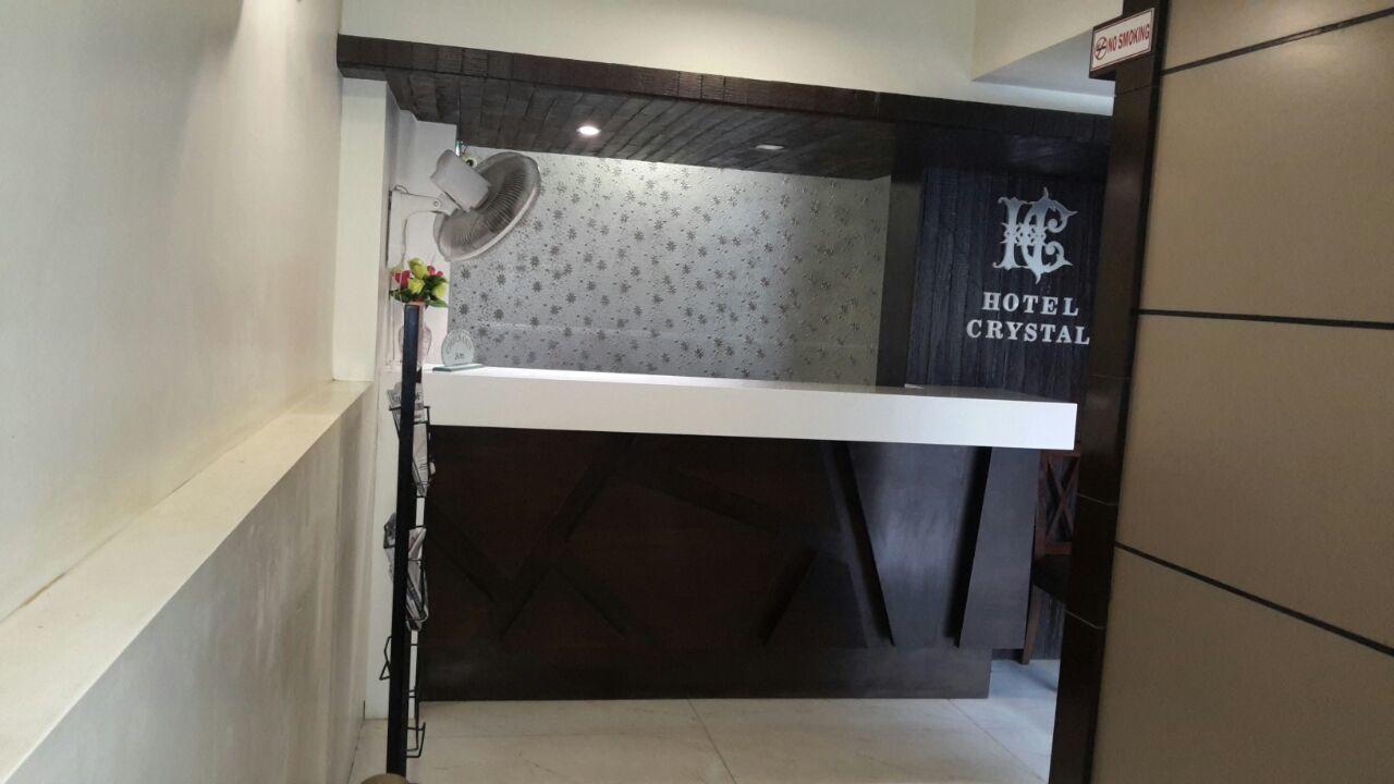 Hotel Crystal Вадодара Экстерьер фото